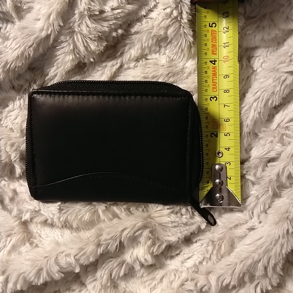 Black Leather-Free Card Holder - Picture 12 of 13